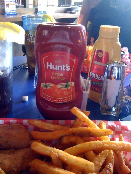 half-time-hunts-ketchup